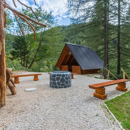 Nature Escape Woodhouse Сasa de vacaciones Zirovnica